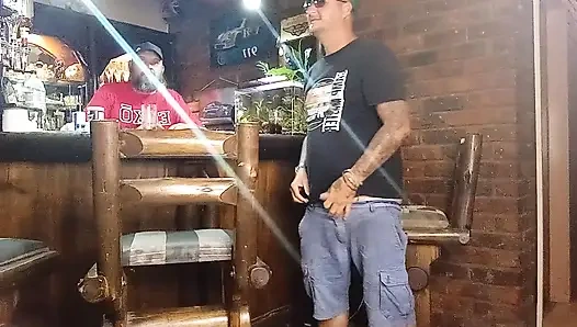 Aku Nyepong Kontol Ayah Tiriku Sebelum Dia Crot Di Dalam Memekku