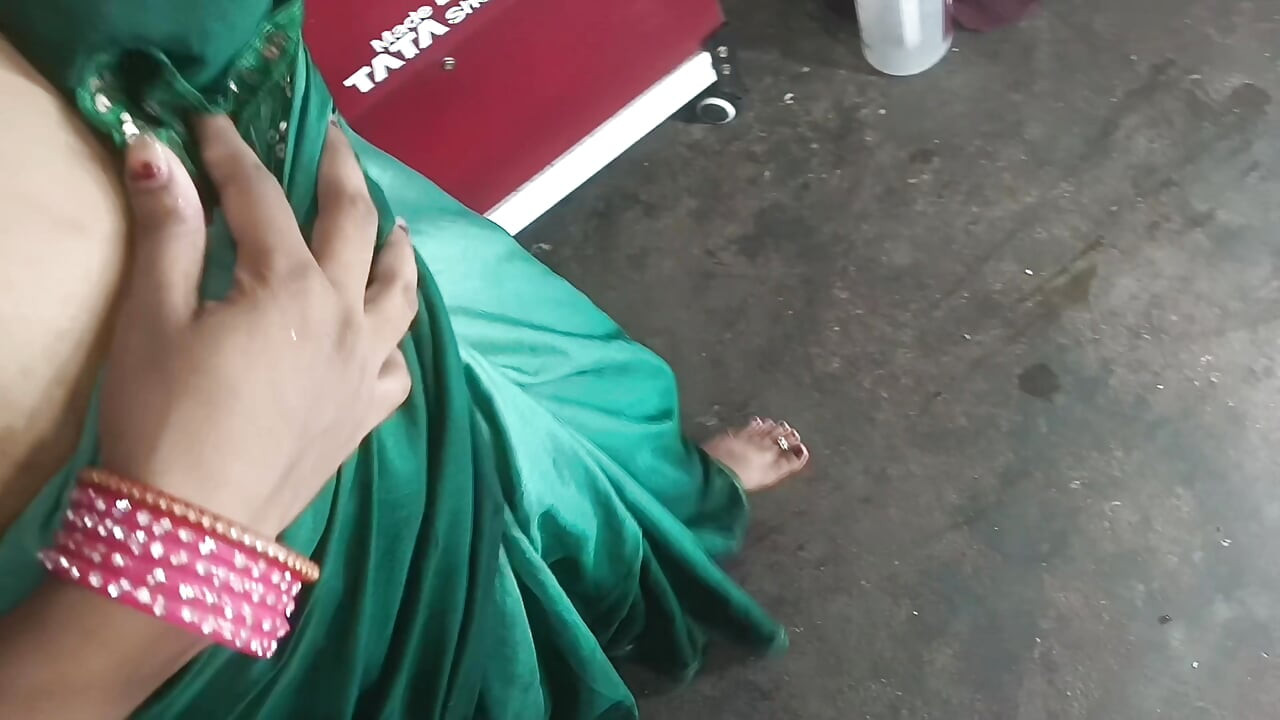 StepSister hit ass, sucked his cock from stepbrother's cock and sucked water from his cock Hindi audio