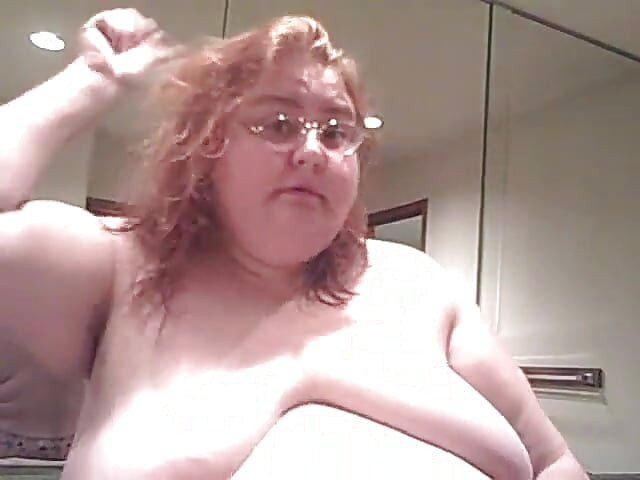 MILF BBW ruda wieje suche włosy nago