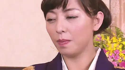 Asiatische mädchen mit hintern, 4_big und vollbusige japanische mieze liebt es, sperma in ihr zu haben