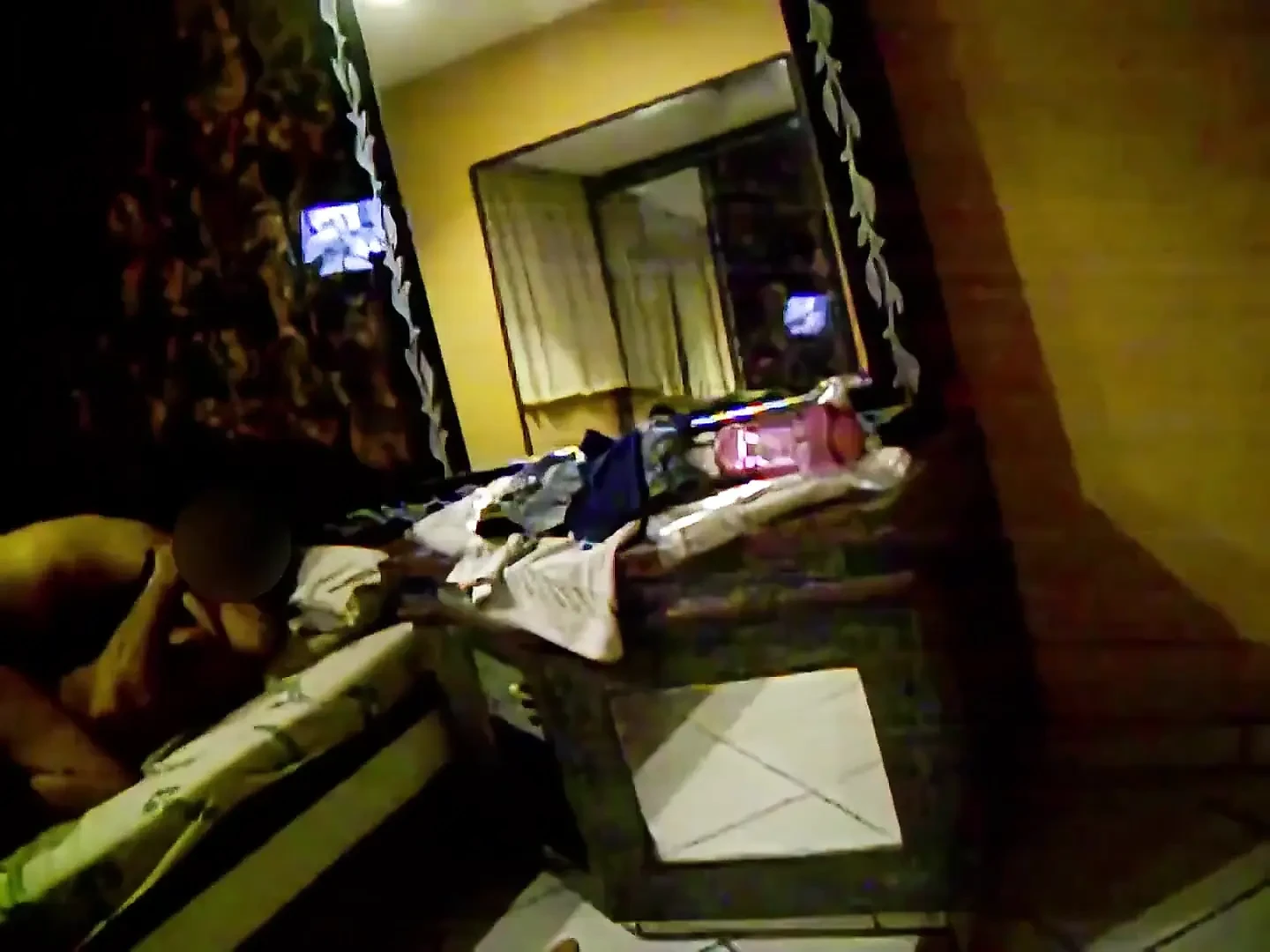 Quente esposa Karina fazendo sexo e funking com o corno