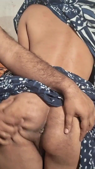Desi Indian  bhabhi devar chudai doggy style | Clip 1