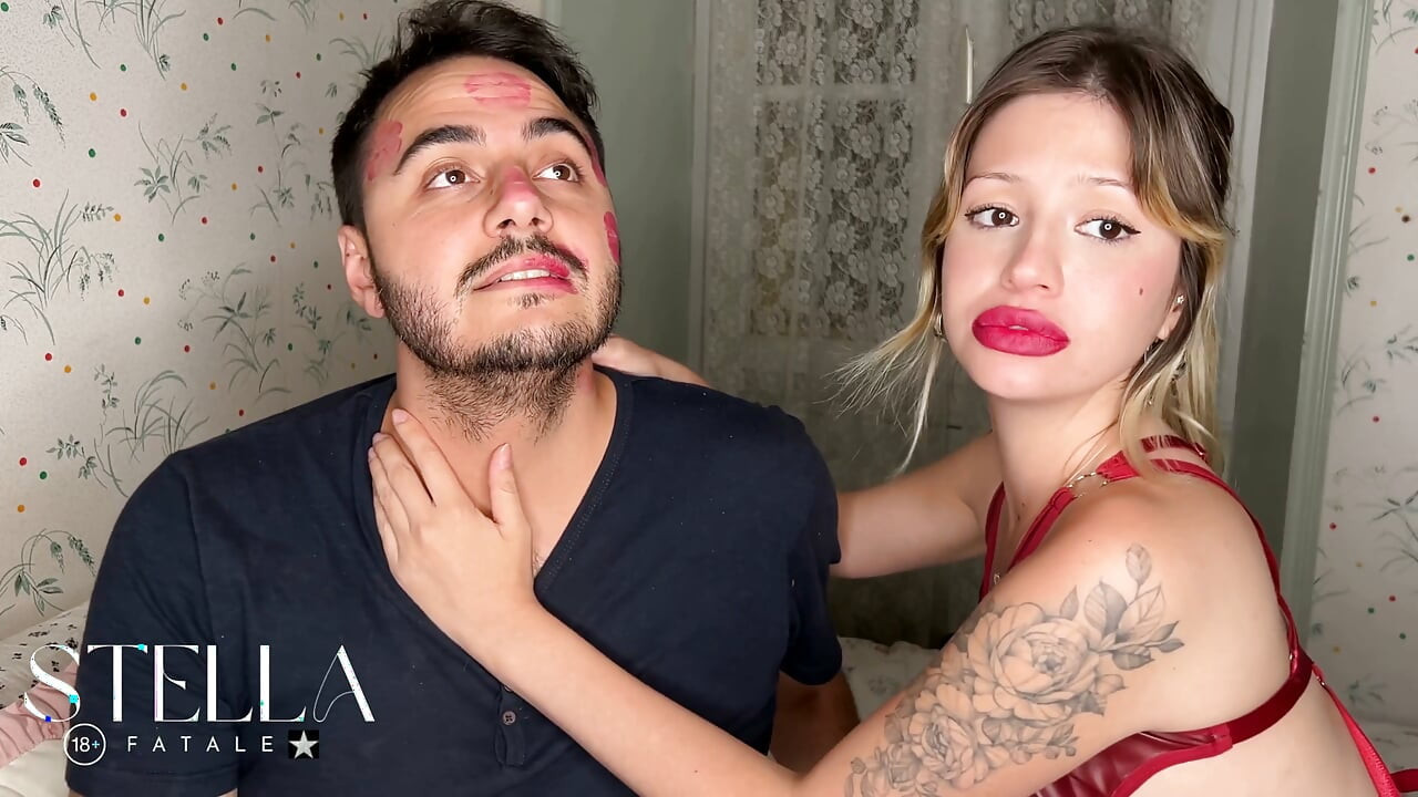 Czerwona szminka znakowanie twarzy 2 filmy discovery