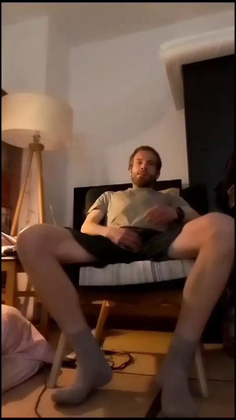 A Bator Bro kihasználja a kihangosított cumshotot