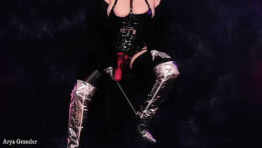 Fur femdom POV in French: Chastity and strap-on