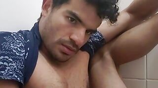 Young man+18 playing with his cock until he cums