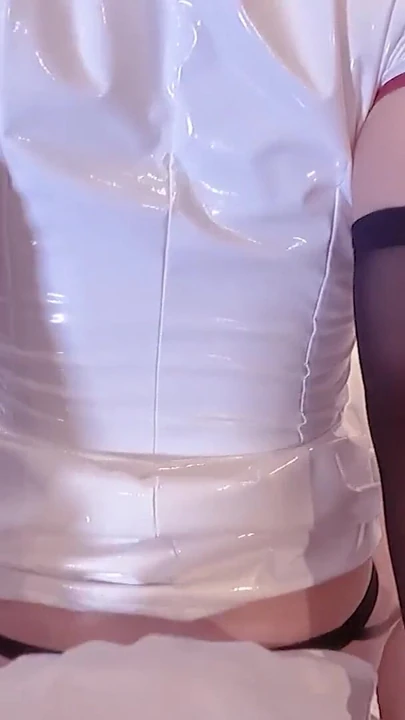 Chainsaw Man, Brustmassage von hinten, Makima Krankenschwester Cosplayer, japanisches Cosplay | Clip 2