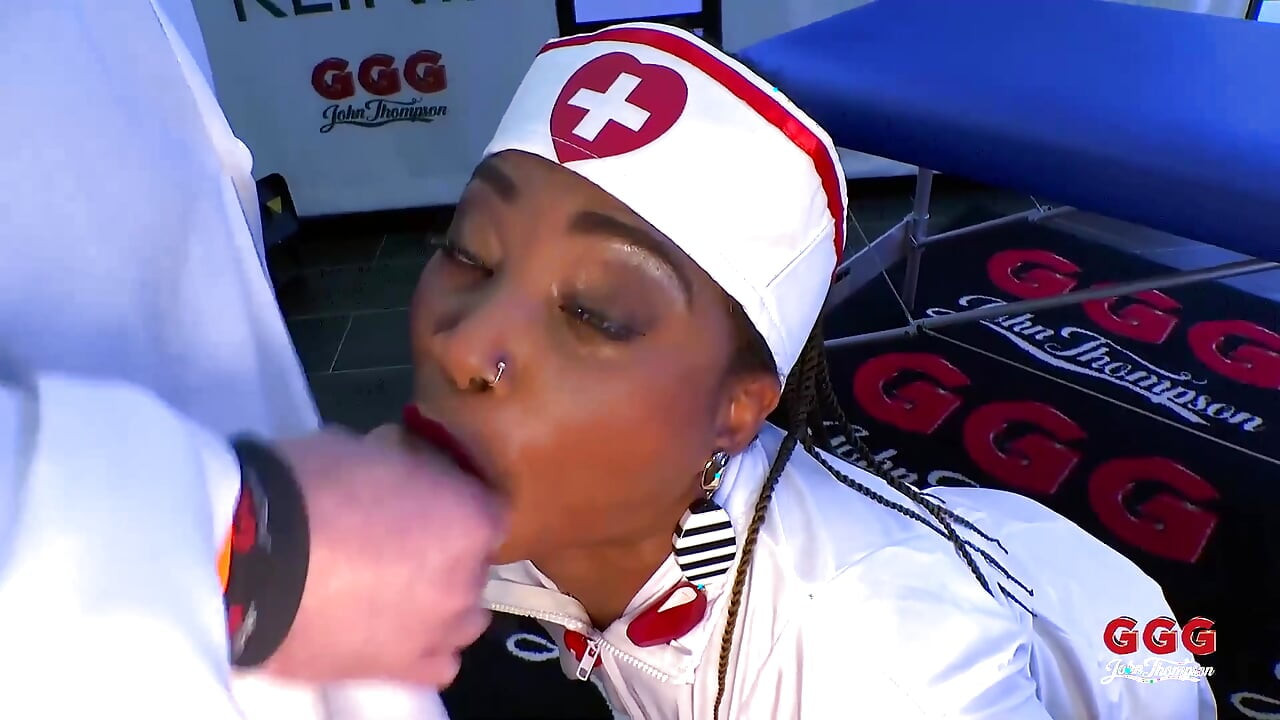ggg black je prekrasan, puši kurac, jebi se, svršava i guta.