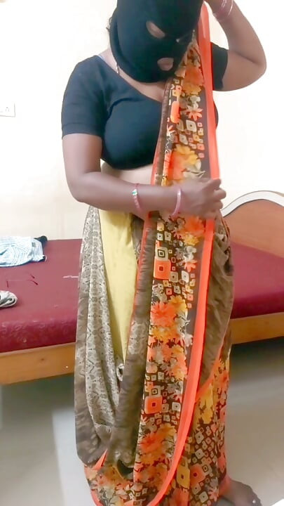 Indiana tamil bbw esposa Maya pós sexo nu banheiro lavagem e câmera lenta vestindo provocação enquanto corno filmes