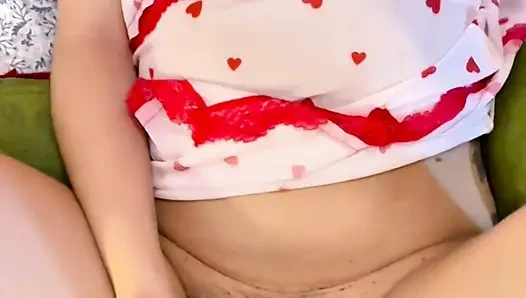 Amateur pov foot massage, footjob and my ass bouncing on fours