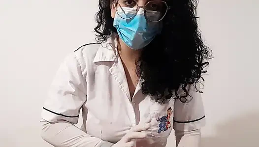 Шлюха-доктор дает мне осмотр со счастливым окончанием