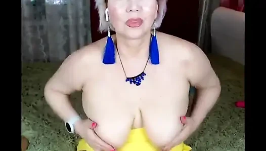 Satılık olgun evli kadın-13! (aimee ateşli orta yaşlı seksi kadın, aka aimeeparadise) Sarı elbiseli şehvetli web kamerası avı!