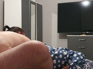 Cuplu de români face sex în camera de hotel