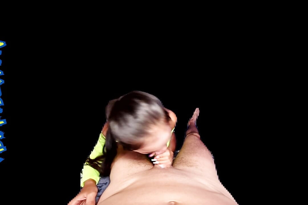 Mamă sexy asiatică sexy cu ejaculare dură și venerare de picioare