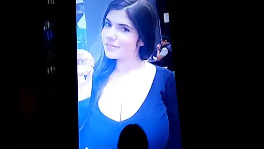 Tinkle Barry porn video – Helen Barry Cum tribute