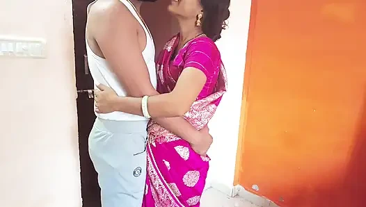 Desi bhabi mit ihrem ehemann in den flitterwochenächten