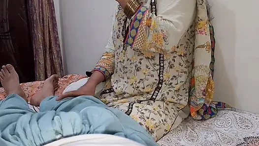 Beautiful Desi Village Daughter-in-law and Father-in-law Sex video