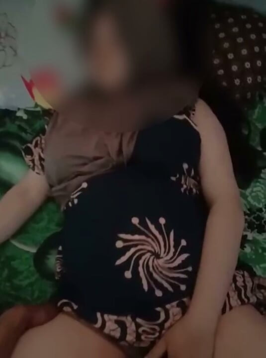 A falusi lány sóhajai a hidzsáb alatt nagyon ízletesek