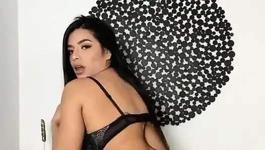 Aku suka bereksperimen dengan seks