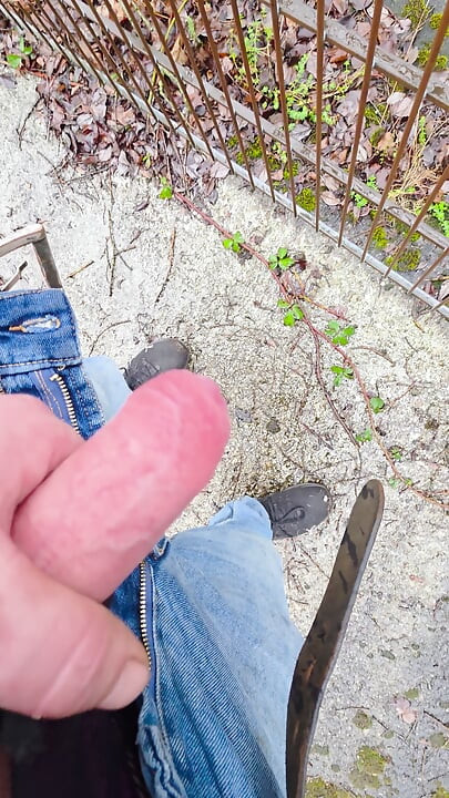 Pissing in a friend's clothes 'cause I'm into her