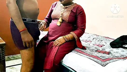 Kakak ipar india lagi asik masturbasi di gym - bahasa india