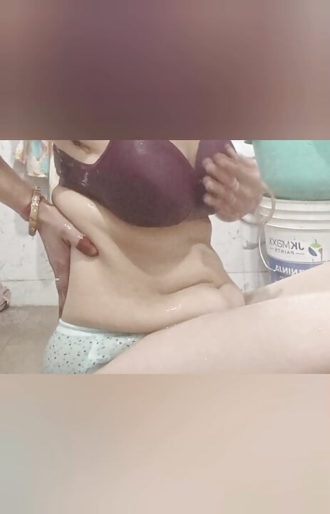 Priya la bhabhi, show de peinture sexy