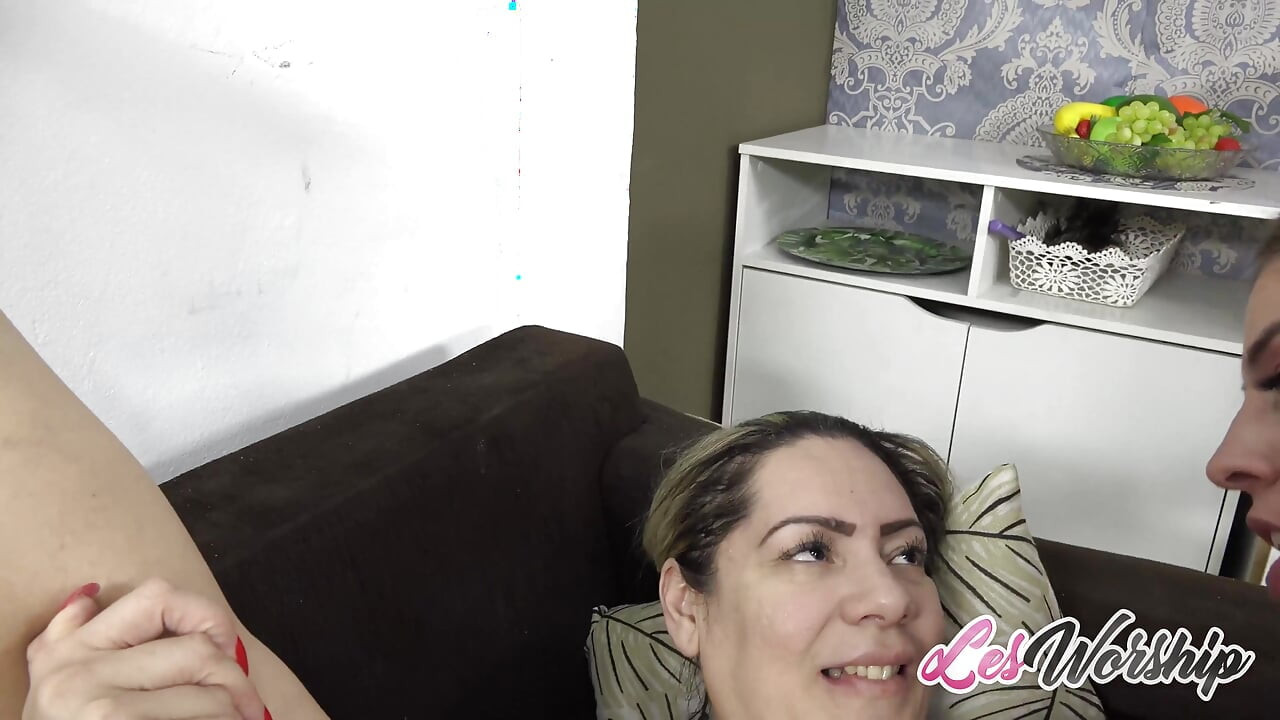 Bianca, Patricia, and Susie Moan in Group Lesbian Play, Licking, Fingering, and Stuffing Each Other with Toys