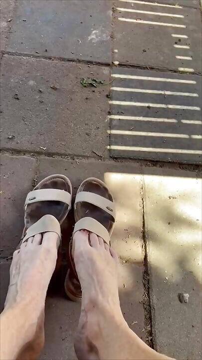 Mis Viejos Pies Tienen Un Pequeño Descanso