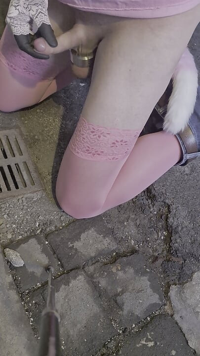 Crossdresser Nicole squirts in the garage