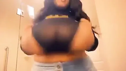 Titty Bounce