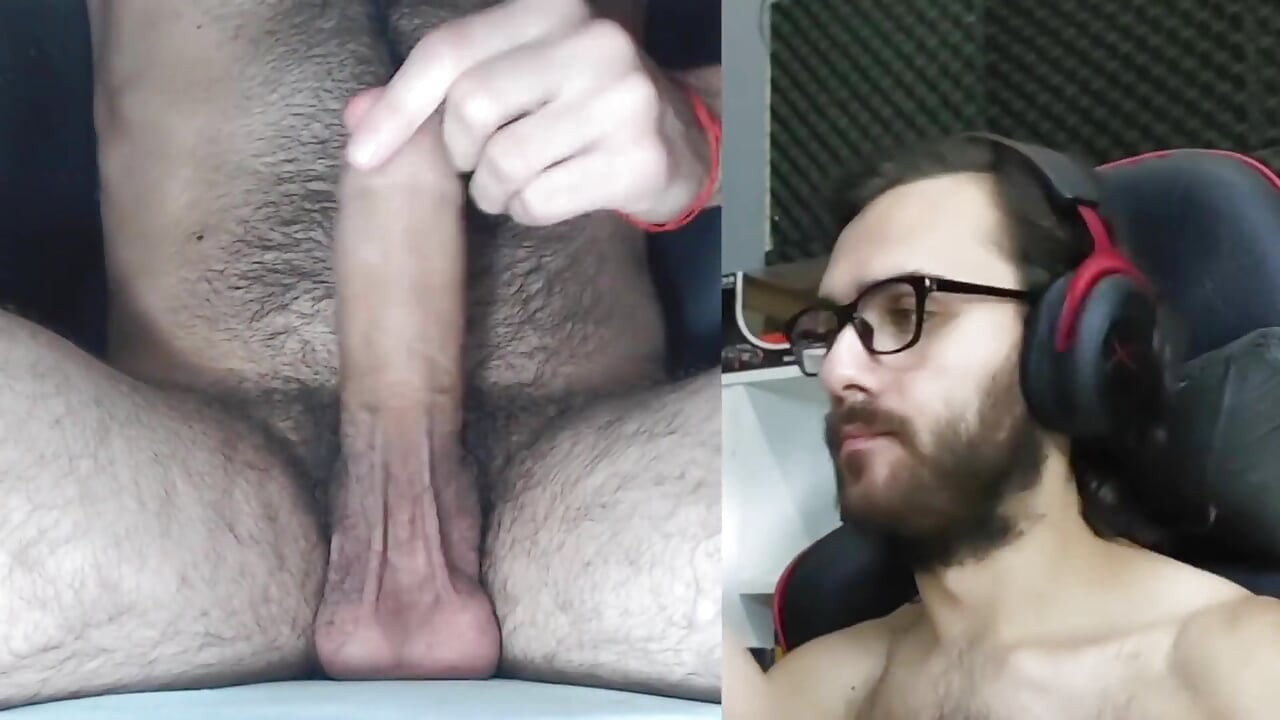 Masturbating Big Penis 4 Minutes, Look at the Face of Pleasure