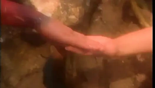 Pelacur bisbian muda yang cantik suka bermain dengan dildo di neraka