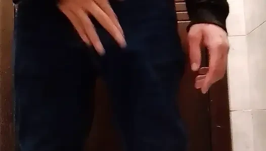 Indian Young Boy Masterbating in Her Bathroom H.j - Hemoshovel