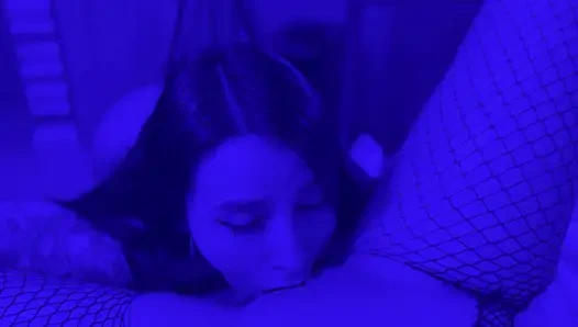 Pesta kelulusan menjadi tidak terkendali dan saya akhirnya meniduri sahabat saya dari perguruan tinggi