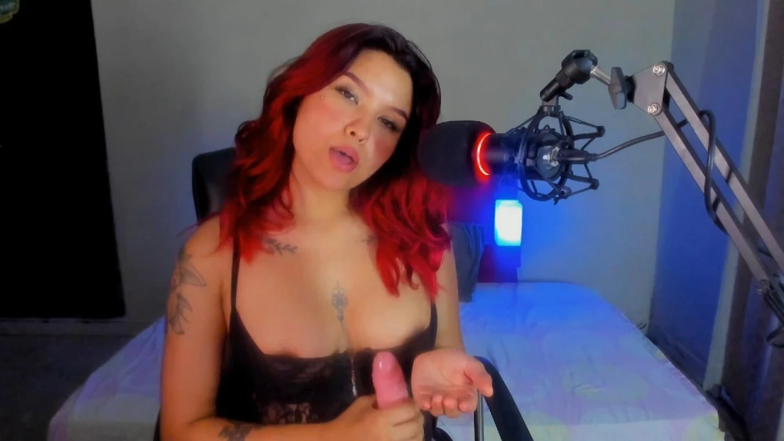 Pregnant mommy looks at you and forces you to swallow everything