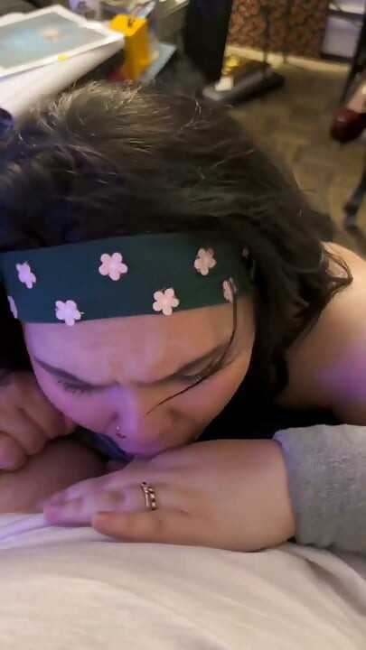 Binibigyan ni Hayley si Jeff ng Blowjob! Maligayang Halloween!