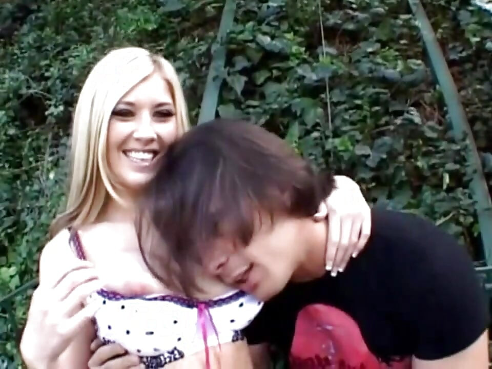 Anal intense fuck for a nasty blonde girl
