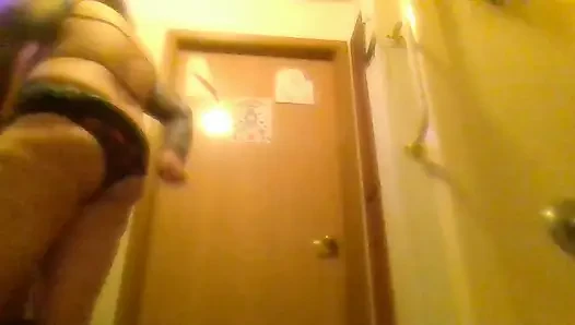 Yeni kısa mini elbise yukarı bakma