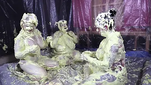 Foam Fun with Cheyenne Hannah and Skyler