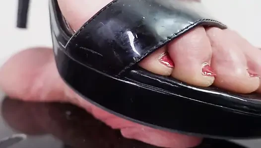Video pertamaku!! (Open Toe, Sepatu Hak Tinggi Hitam)!