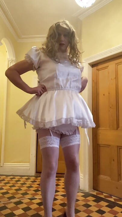 Sissy Steph white virgin sissymaid