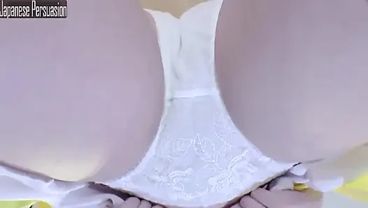 E Cup Modeli Geri Dönüyor. Temiz seven kız tek başına parmakla oynamanın tadını çıkarıyor