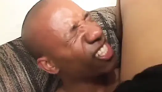 Huge ass black girl pussy fucking...cum in mouth