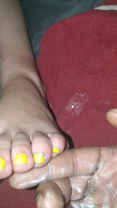 Fucked those faded yellow toes