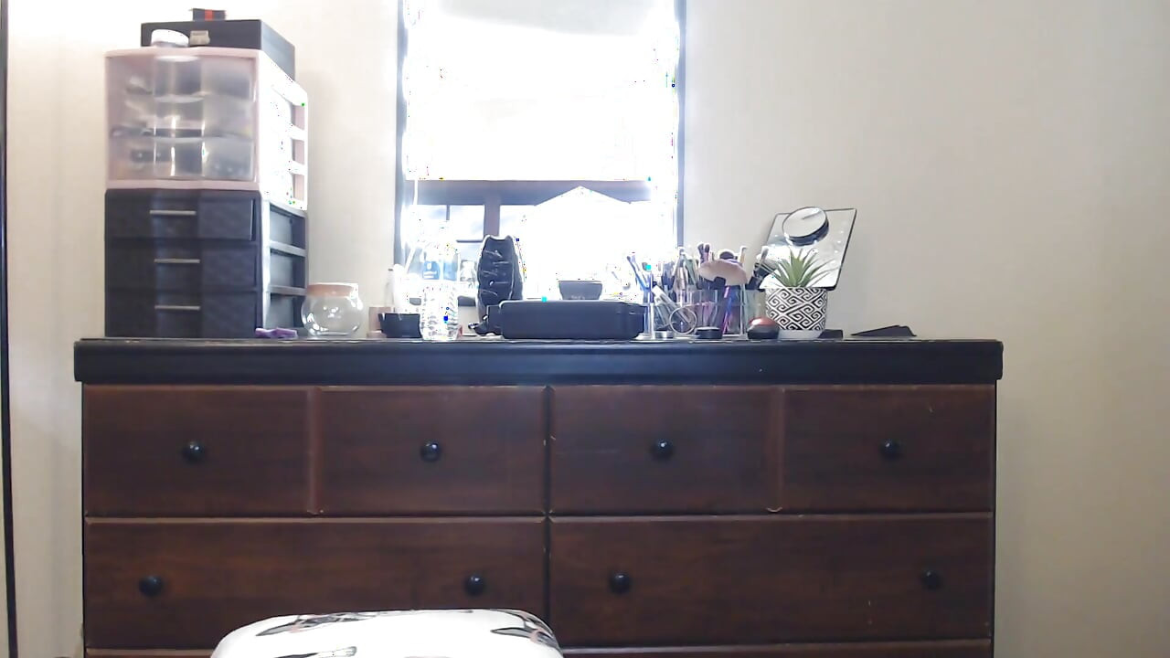 剃毛頭を見て義理の息子が罰せられる