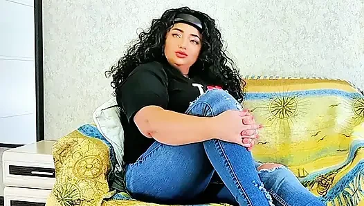 Casting einer heißen atemberaubenden mutter brünette