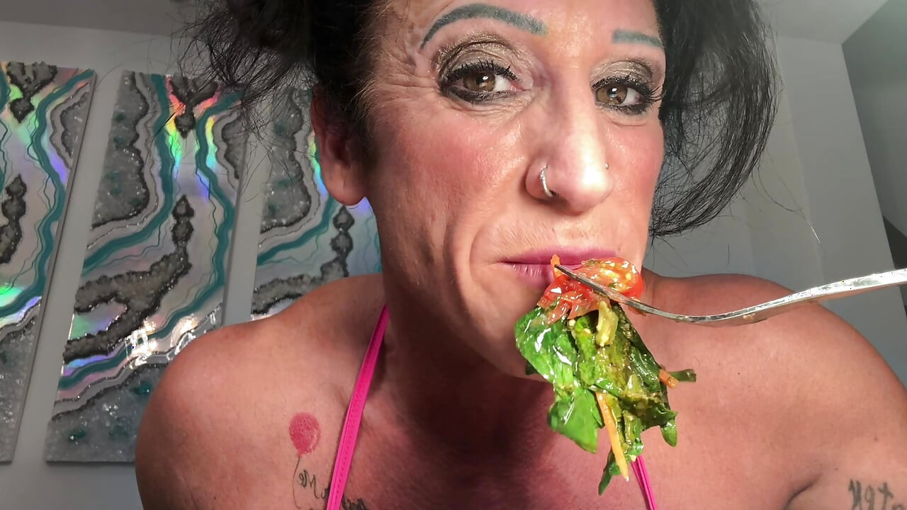 Kandys Crush:cuck Dinner Devour