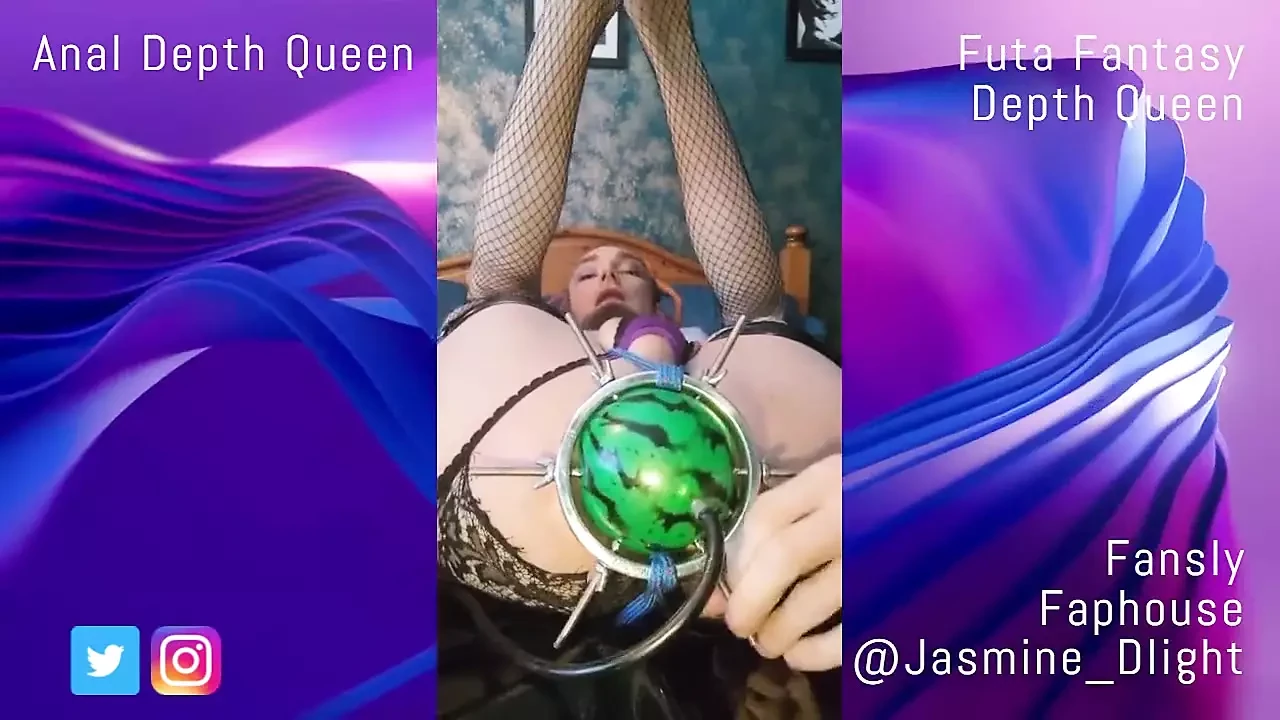 Anal Stretching and Gape with a Dilator - Extreme Anal Insertions