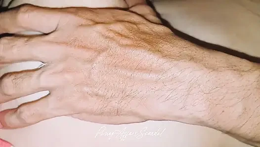 Lidah abang tiri yang haus seks ini melahap memek becek adik tirinya sendiri