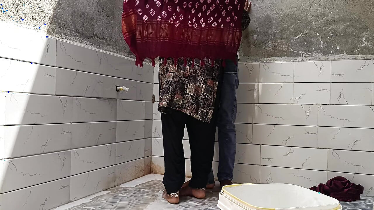 Pati Bahar Gaye the padosi
